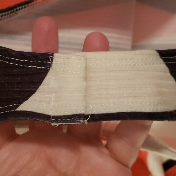 𝅺A. Calin by Flying Tomato Coral and Black Off Shoulder Bodysuit - Picture 6 of 12